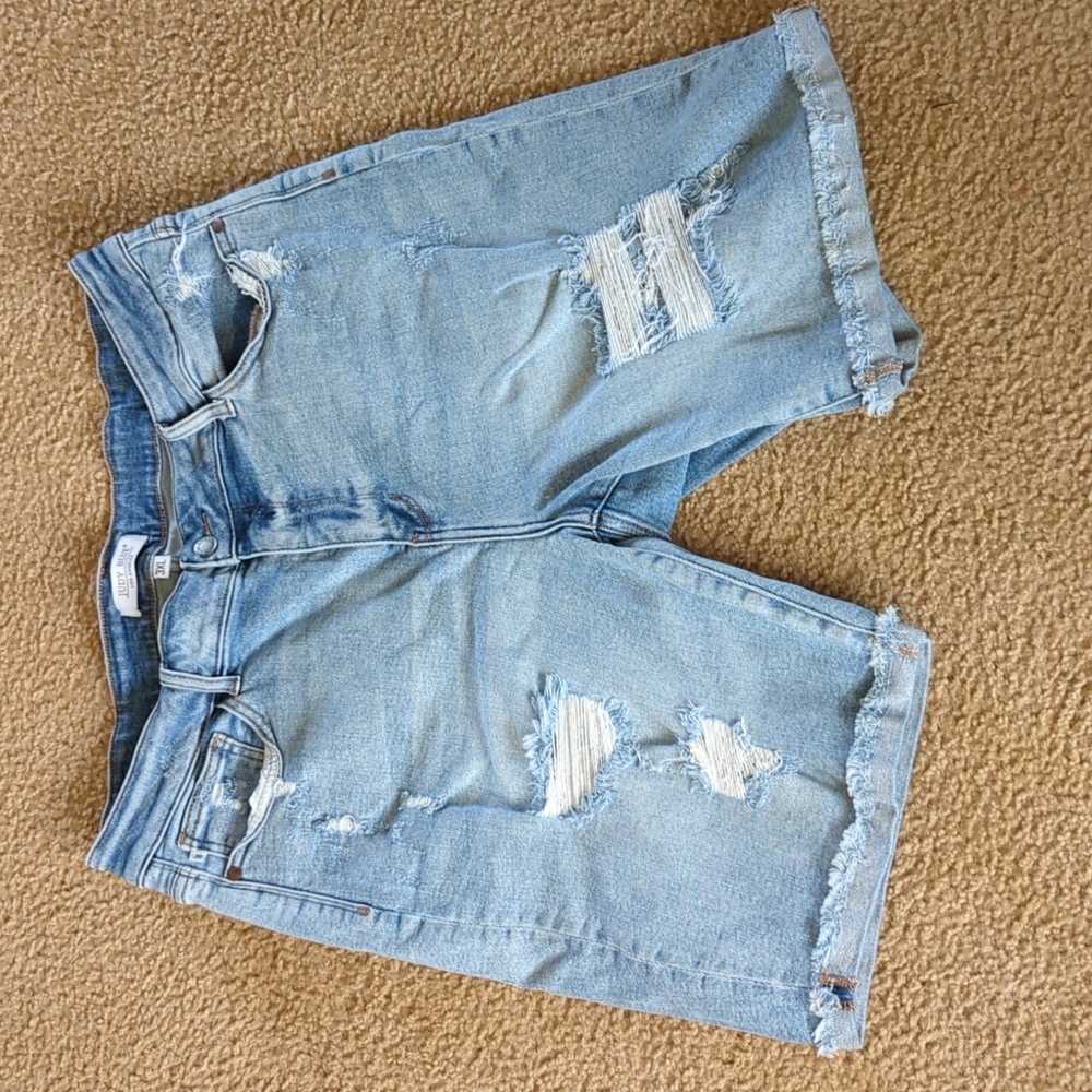 Judy blue distressed shorts size 3x